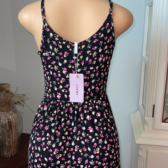 BRAND NEW KATY SUMMER FLORAL DRESS - Picture 3 of 3